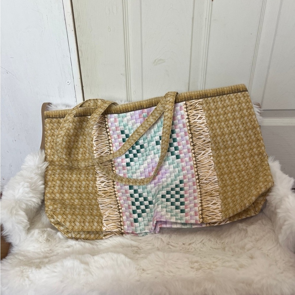 NEW Estee Lauder Woven Straw Tote Bag with Pastel Pattern